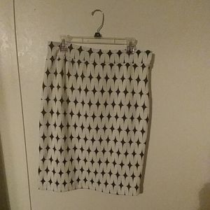 Black and Ivory midi skirt.